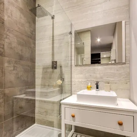 A Lovely, Designer & Central 2br With Wifi By 360 Estates Lägenhet Gzira