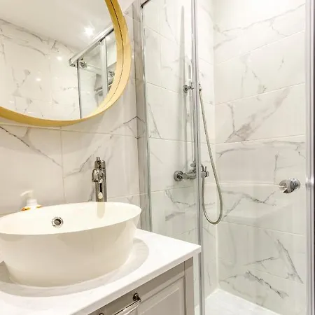 A Lovely, Designer & Central 2br With Wifi By 360 Estates